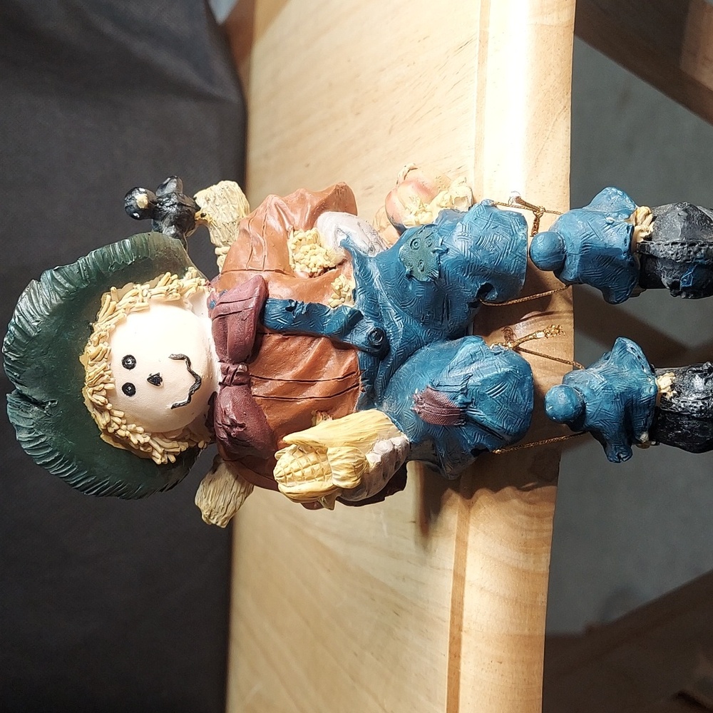 Vintage Scarecrow Shelf-sitter Figurine - the Jubilee Giftware